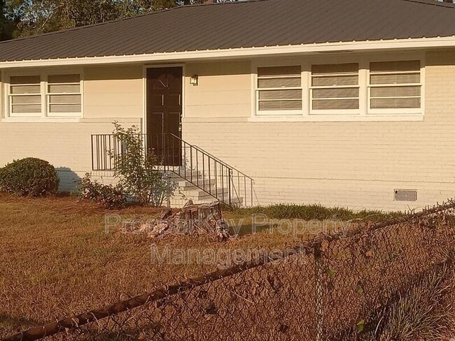 Building Photo - 2800 4th Ave Rental