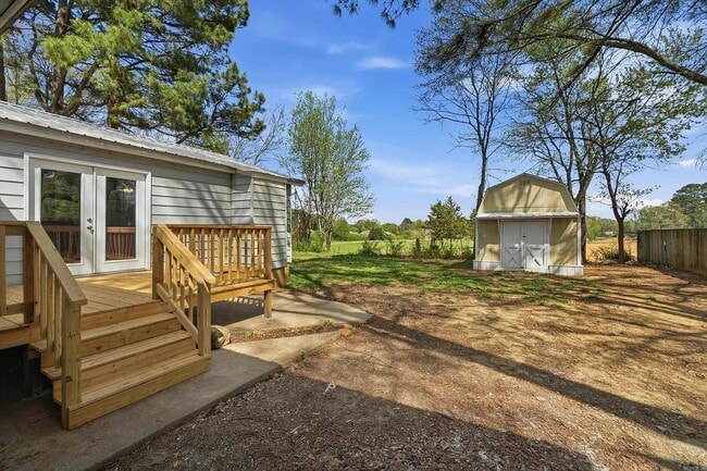 Photo - 1410 Magee Dr