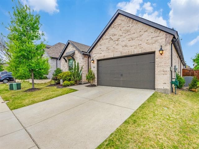 Photo - 1608 Carnation St