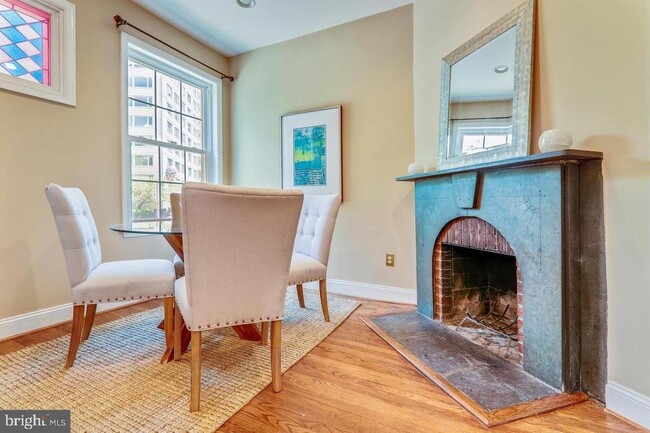 Photo - 806 New Hampshire Ave NW