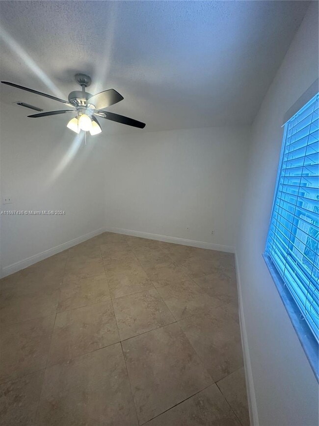 Building Photo - 3700 N 56th Ave Unit 1036 Rental
