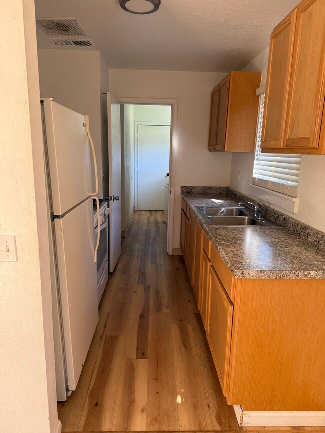 Photo - 1317 Locust St Unit B