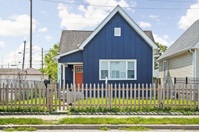 Photo - 413 E Caven St