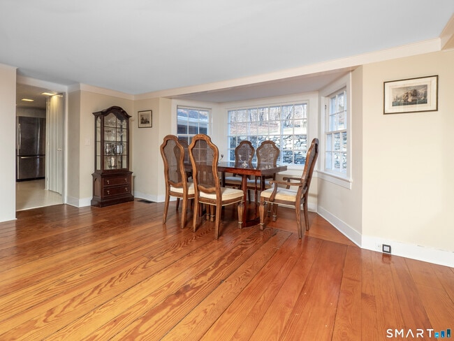 Photo - 95 Peaceable St