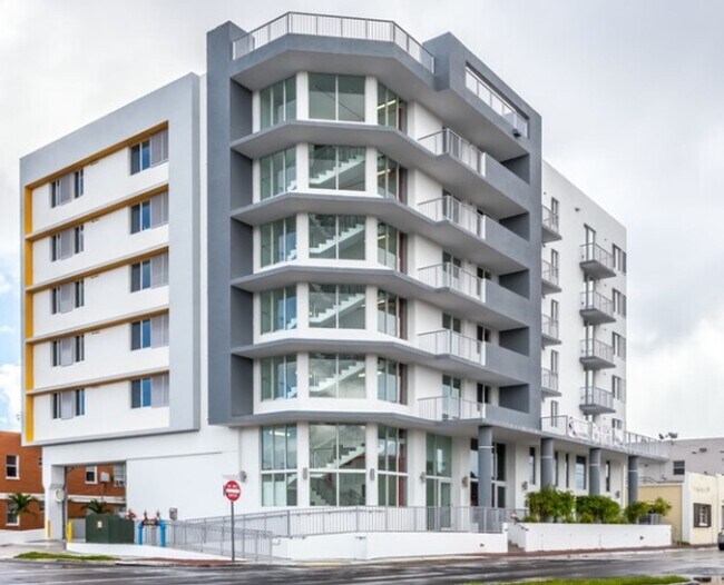 401 SW 17 th Ave | Little Havana