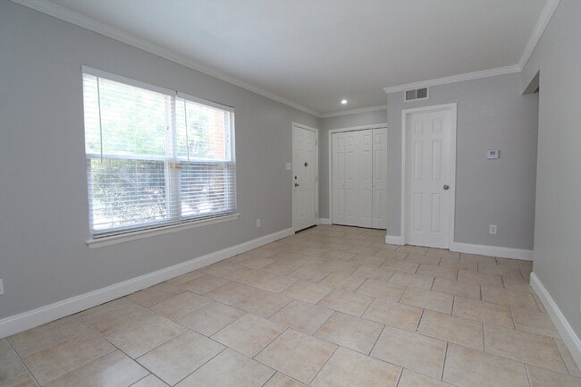 Photo - Updated Northeast Pensacola 3BR End-Unit Townhome Near UWF & Cordova Mall with Fresh Paint, New C...