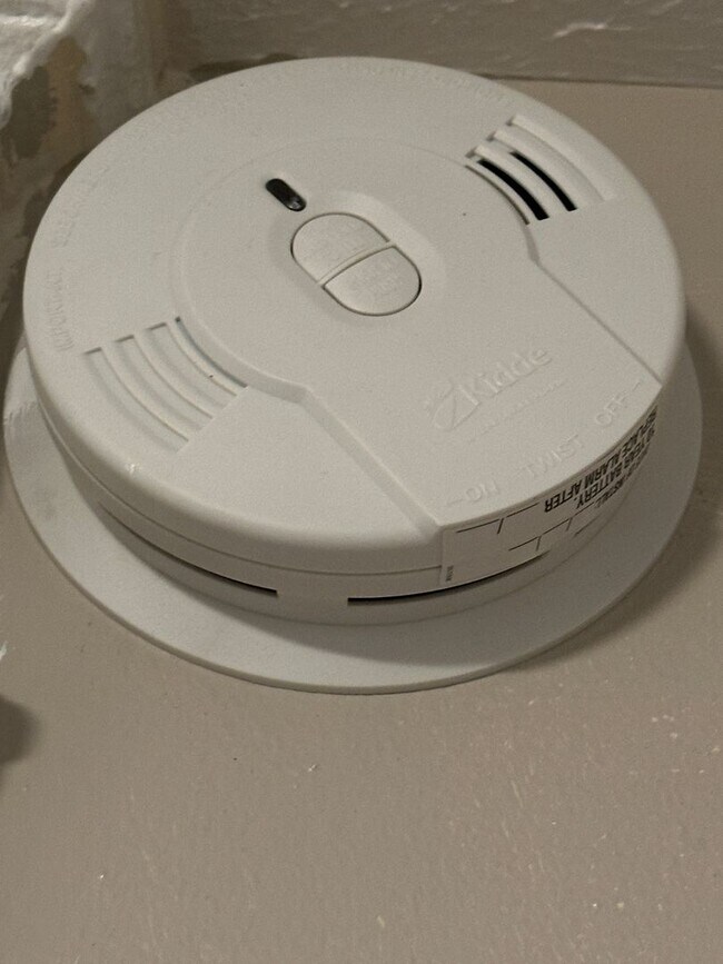 Photo - Ready to move in 1 bedroom apartment Unit 499 #8