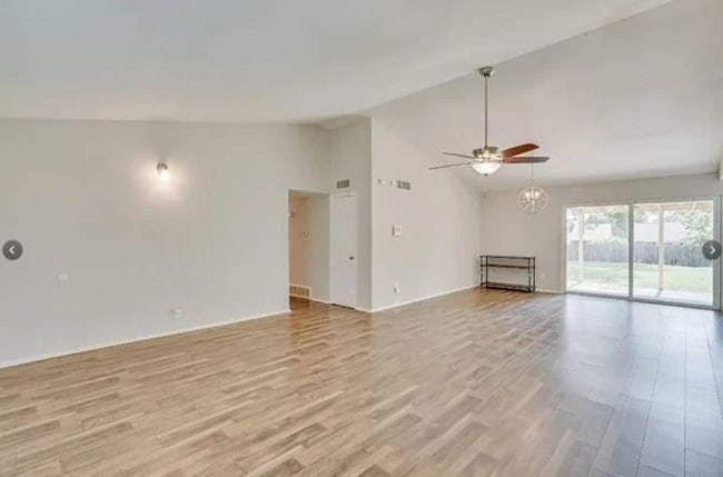 Photo - 3021 Gunnison Trl Unit B