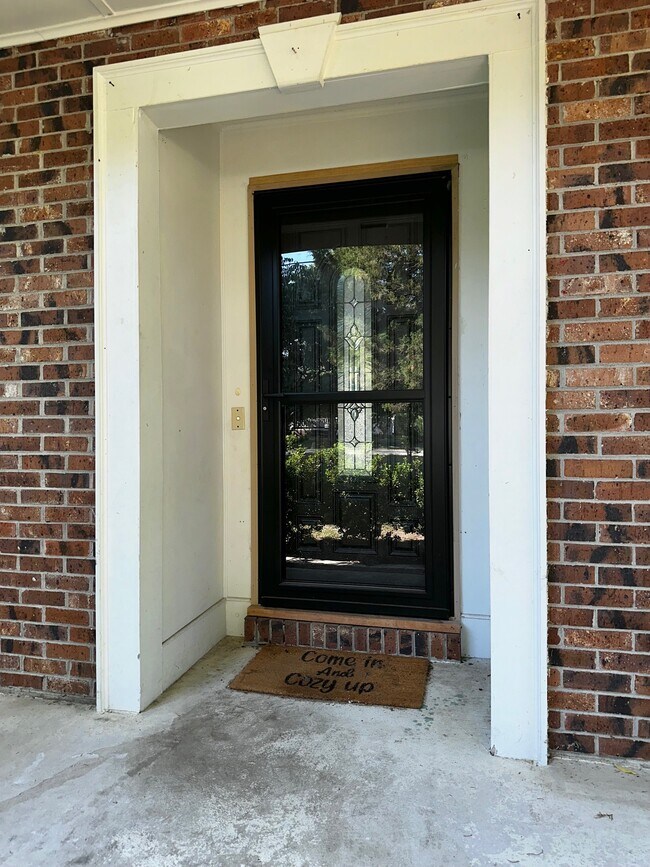 Photo - 2527 Kingston Dr