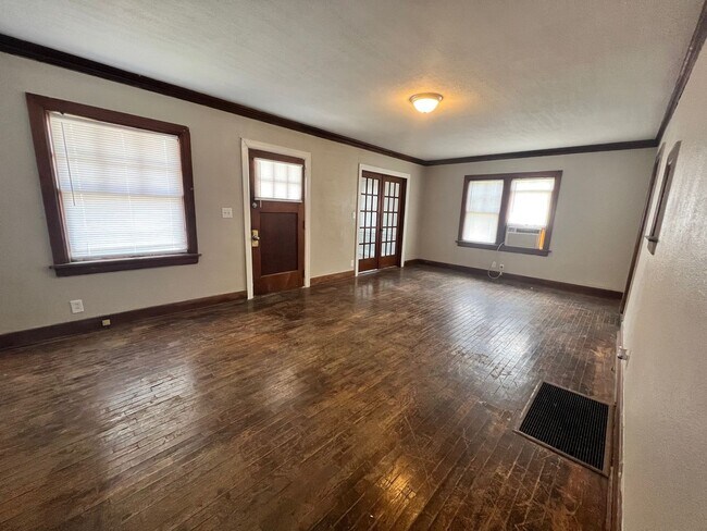 Photo - Coming Soon 4/10/26! Newton 1 Bedroom for Rent!