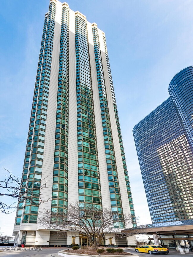 Building Photo - 195 N Harbor Dr Unit 701 Rental
