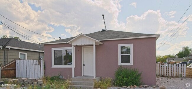 Building Photo - 985 10th St Rental
