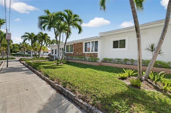 Photo - 1470 N Treasure Dr