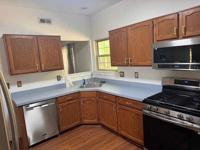 Photo - 6 Heather Loft Ct