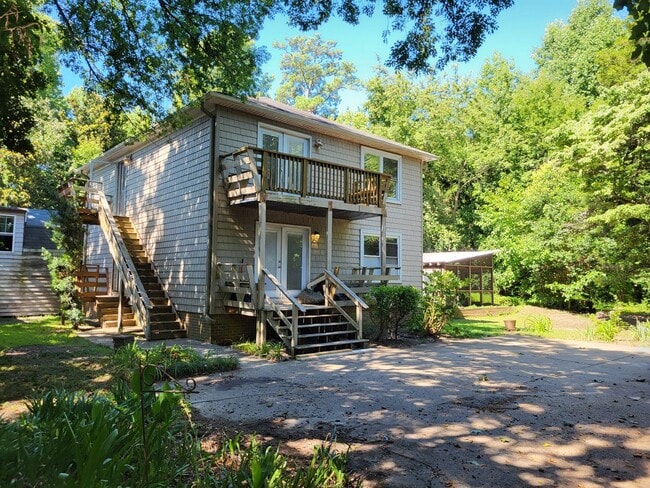 Building Photo - 2433 Pleasure House Rd Unit A