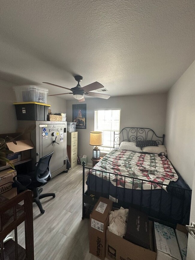 Photo - Amazing Ground Level 2 Bedroom! Unit A2