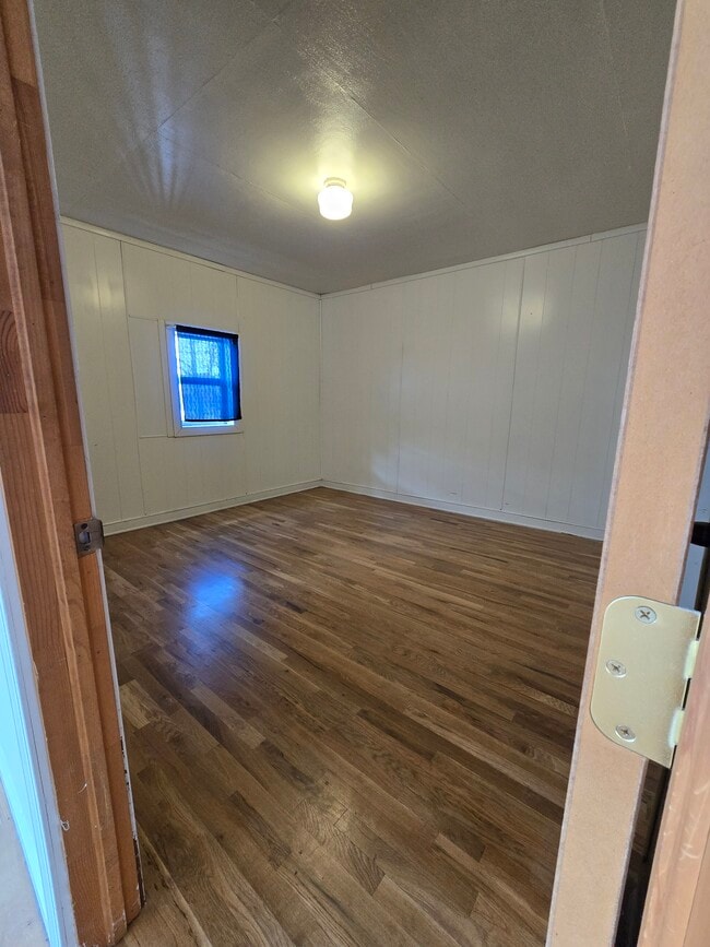 Building Photo - 1213 S 4th St Unit B