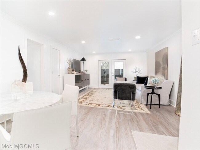 Photo - 3655 Old Shell Rd Unidad 314