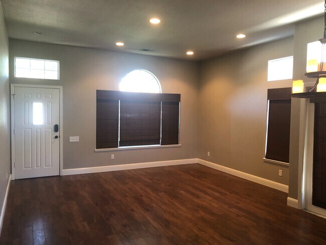 Photo - Amazing Single Story Home Located in Rosev...