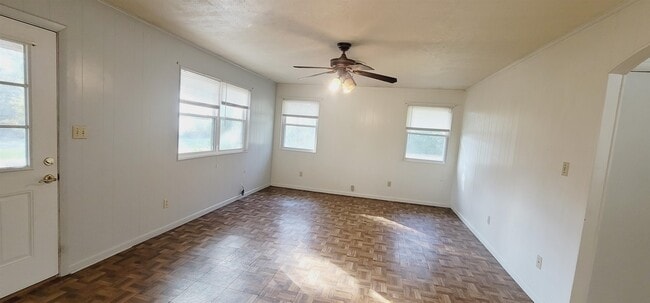 Photo - 11 Trails End Rd