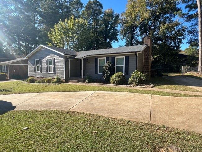 Photo - 909 SW Maynard Rd