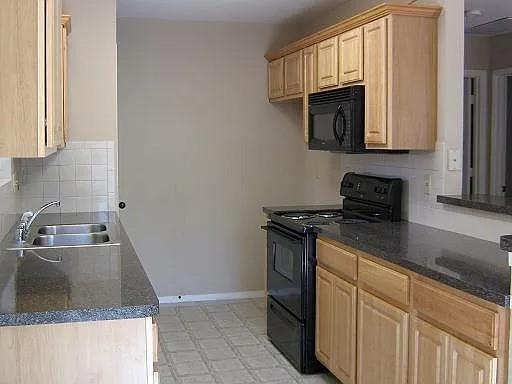 Photo - 516 Tenison Ln