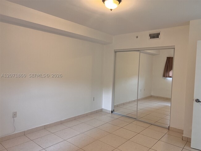 2740 SW 28th Terrace Unit 206