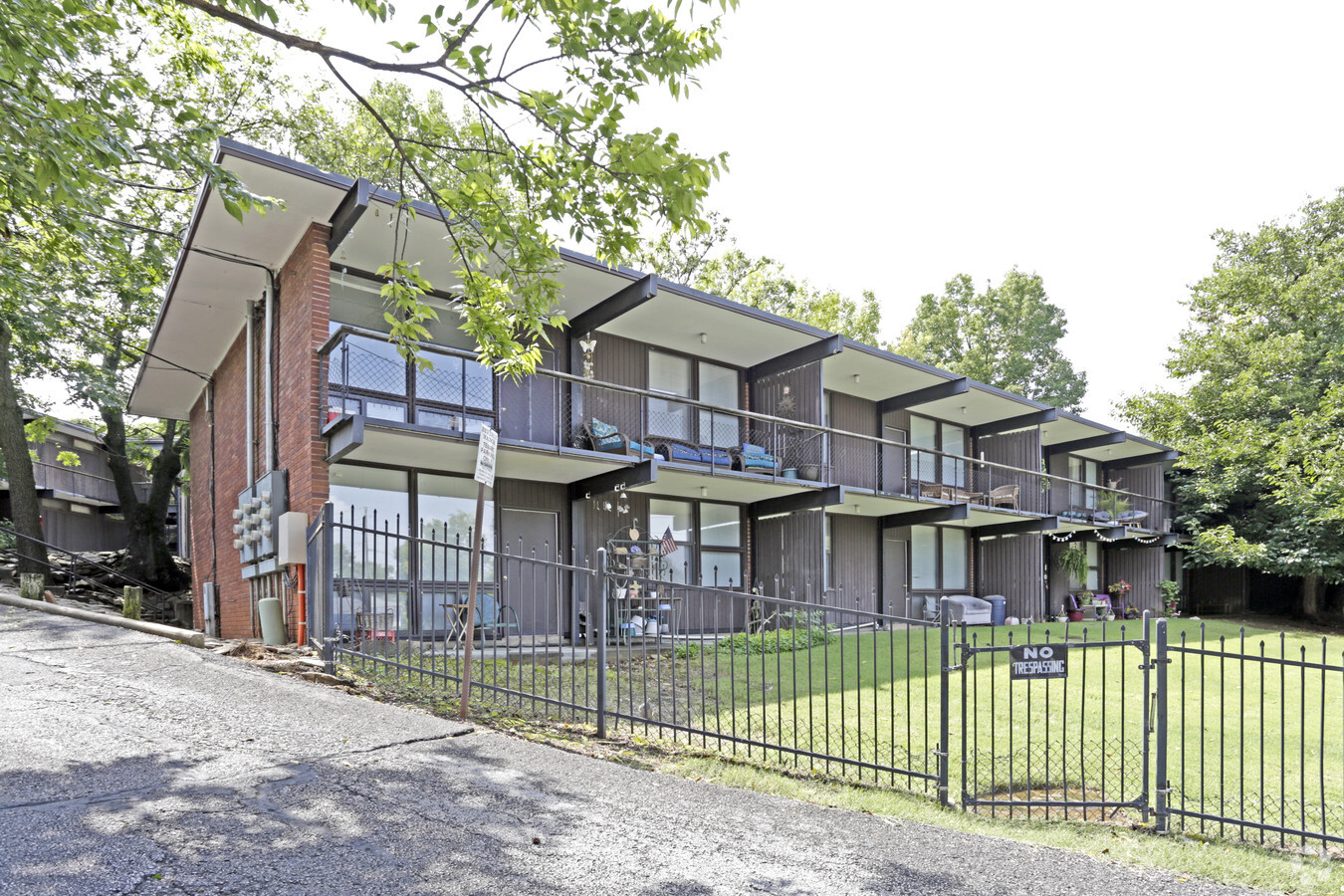 Beverley Manor Apartments - Beverley Manor Apartments