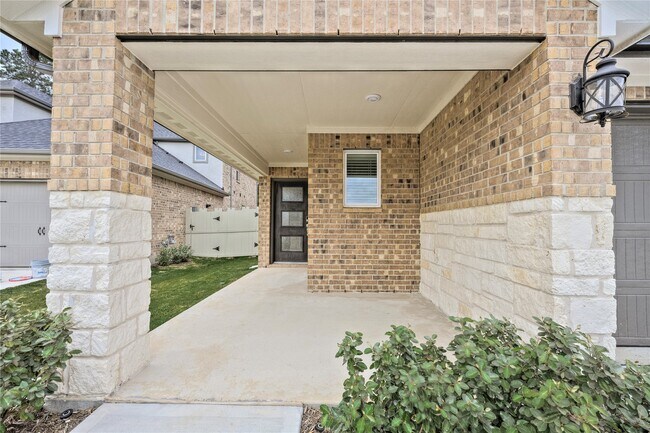 17502 Rosette Grass Dr