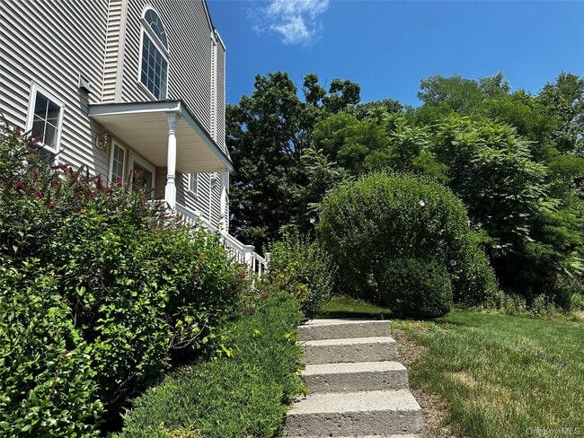 Photo - 2402 Rockledge Ct