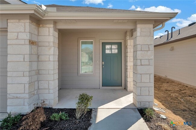 Photo - 585 Apache Plum Dr