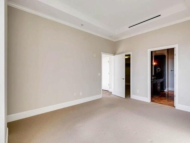 Photo - 7600 Landmark Way