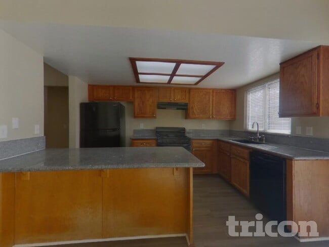 Photo - 5972 Royal Vista Way