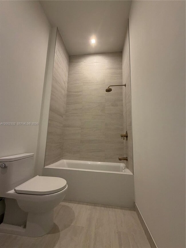 Photo - 77 SE 5th St Unit 1010