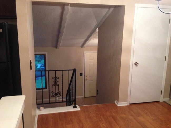 Photo - 3214 Schuetzen Ln Unit 3214