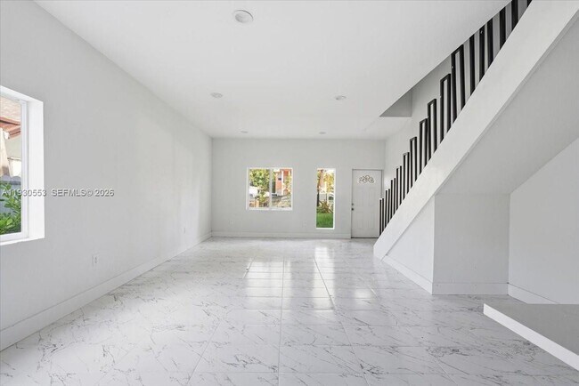 Photo - 1126 NW 28th St Unit 1126