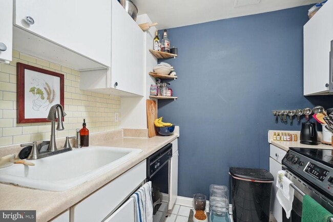 Photo - 1736 18th St NW Unit T2