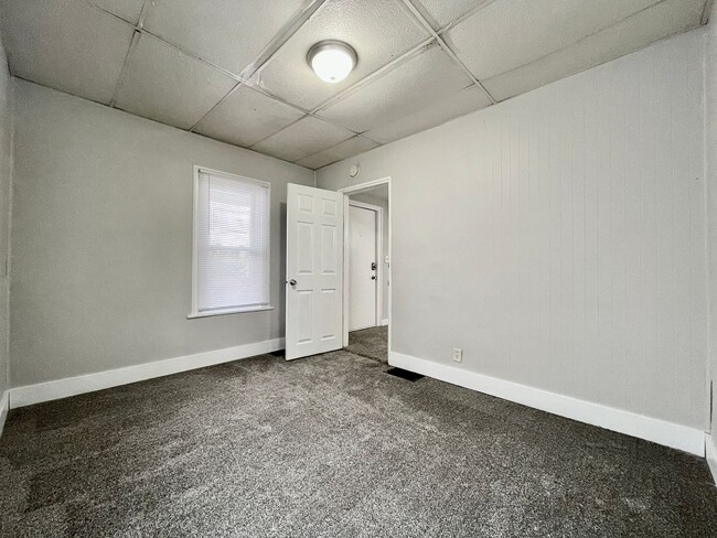 Photo - 1011-1013 Quarry Ave NW Unit 1011