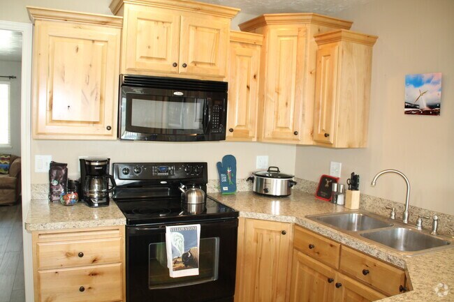 Building Photo - 195 Robison Dr Rental