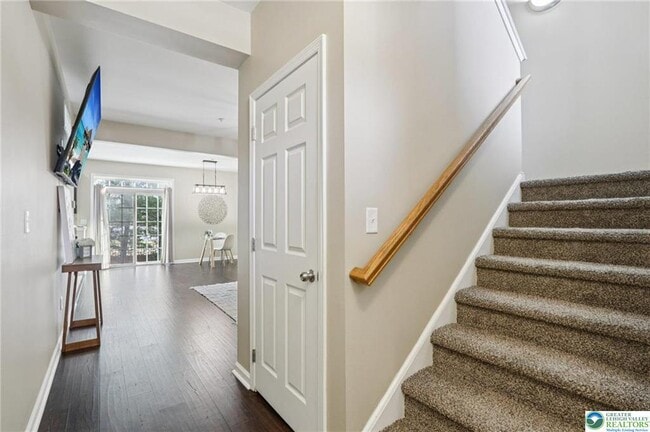 Photo - 270 Milkweed Dr