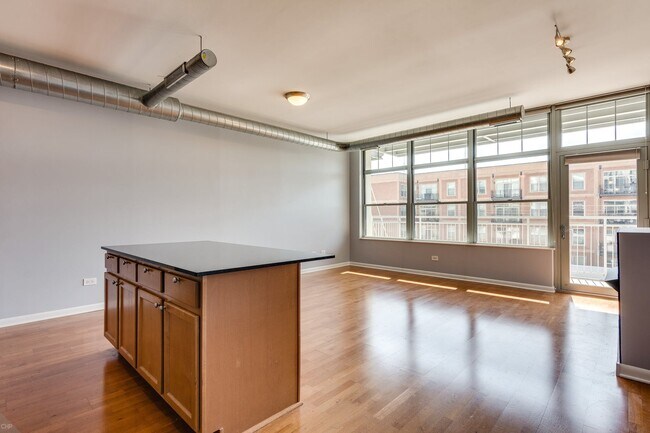 Photo - 1200 W Monroe St Unit 415