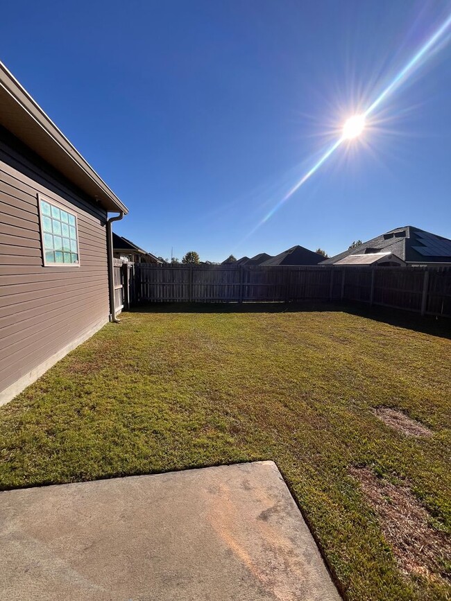 Photo - 4062 McKenzie Ln