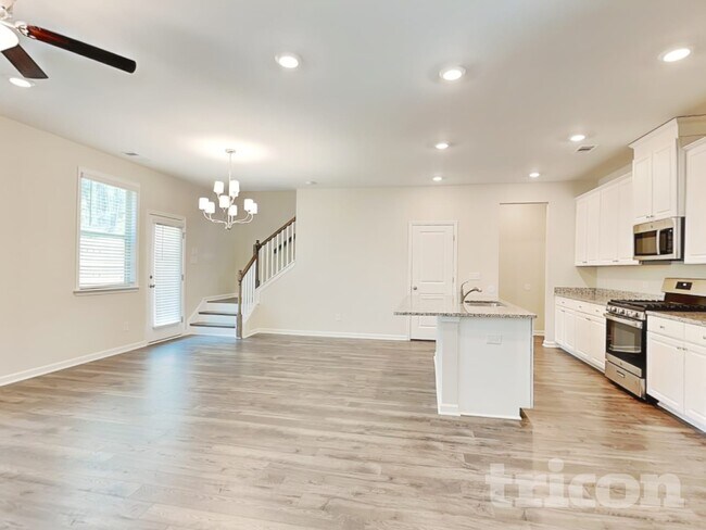 Photo - 208 Chapelcrest Ln