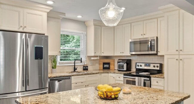 Photo - 1914 Bonnie Ln