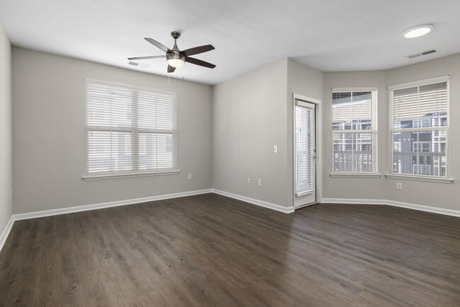 Photo - Level at 401