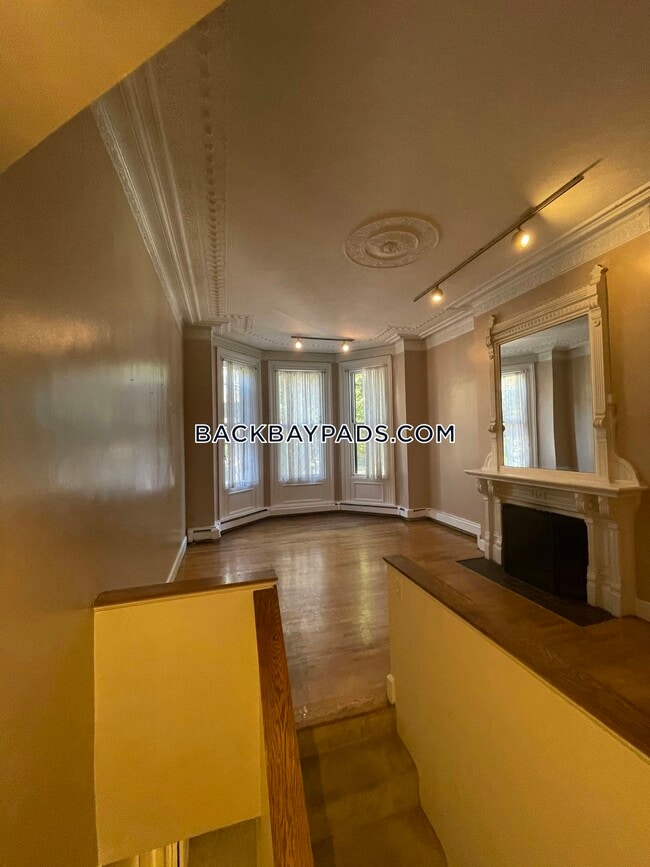 Photo - 275 Beacon St Rental