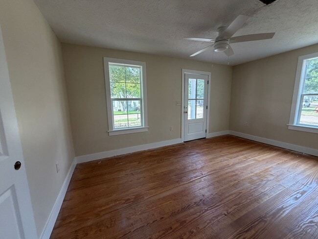 Photo - 401 McKee Ave Unit 401 McKee Ave.