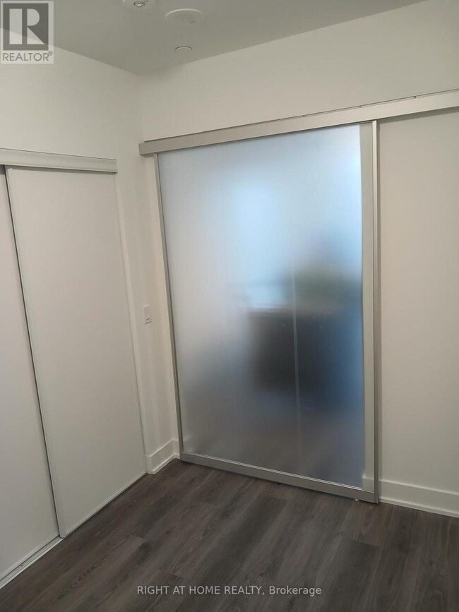 Photo - 2545 Simcoe St N Unité 342