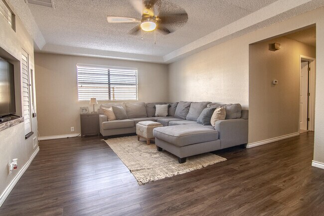 Photo - 5201 18th St