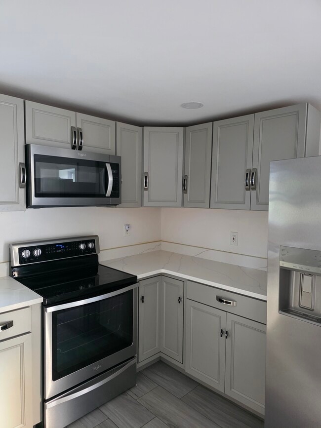 1928 Smith St Unit 2